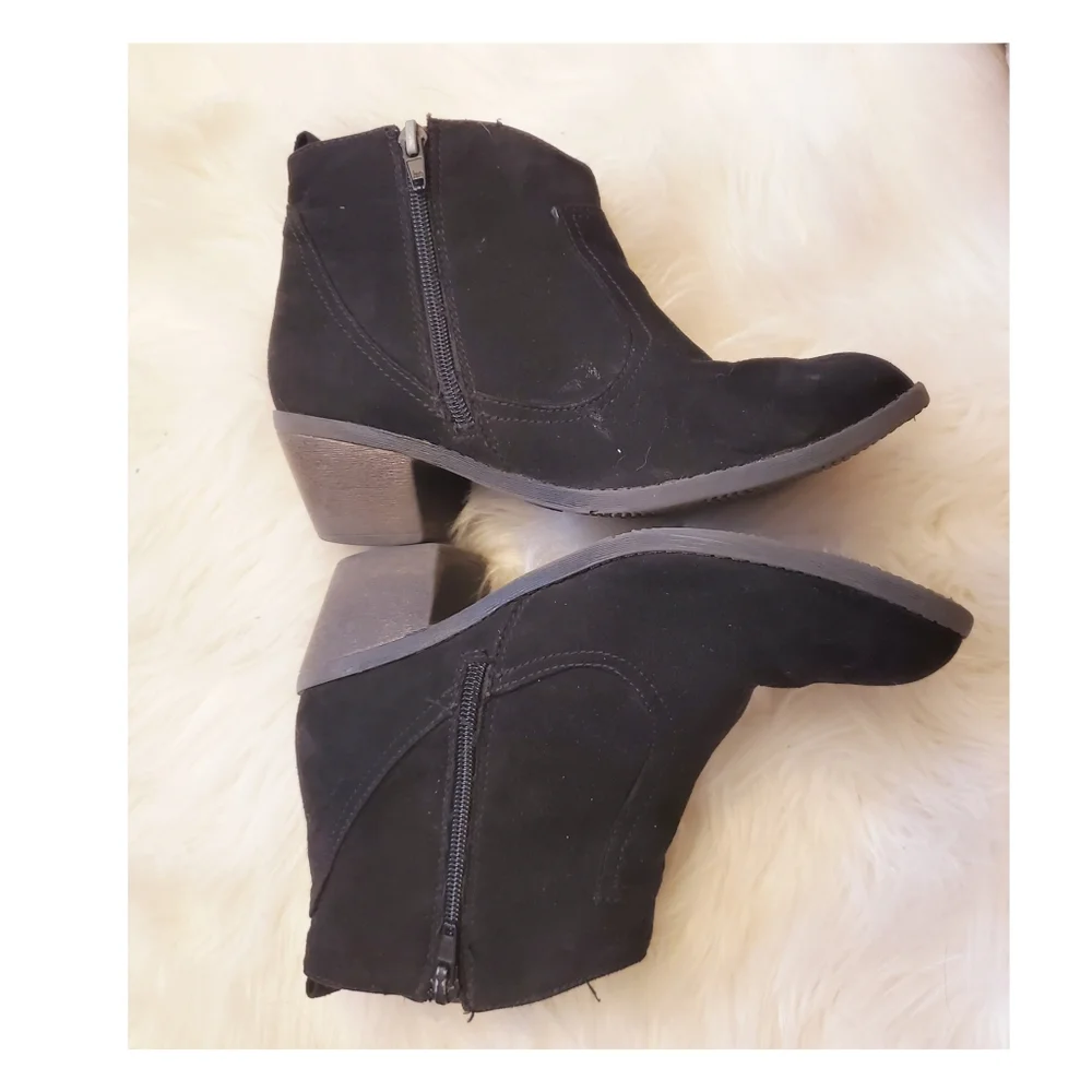 Sale! Girls Black Boots with tassels - Picture 3 of 6